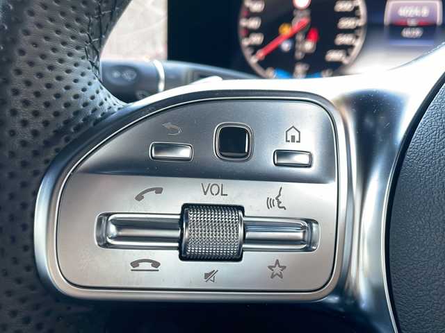 メルセデス・ベンツ ゲレンデヴァーゲン Ｇ４００ｄ AMGライン 大阪府 2024(令6)年 0.4万km 白 ワンオーナー/純正ナビ【TV/BlueTooth/AppleCarPlay】/全周囲カメラ/ボディカラー　オパリスホワイト/アダプティブダンピングシステム/AMGラインパッケージ/ラグジュアリーパッケージ/G manufakturプログラム/ブルメスターオーディオ/前席メモリー機能付パワーシート/前席ランバーサポート/前席リラクゼーション機能/前席ダイナミックシート/クライメートコントロール/エナジャイジングコンフォート/デフロック/アンビエントライト/インテリジェントライトシステム/前後ドライブレコーダー/レーダークルーズコントロール/ETC2.0