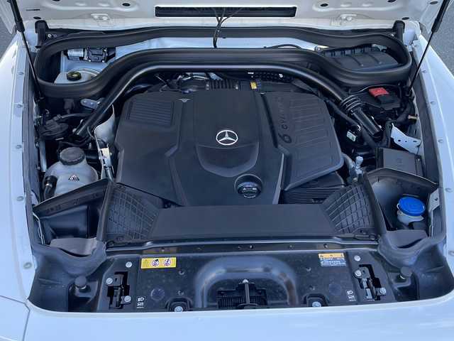 メルセデス・ベンツ ゲレンデヴァーゲン Ｇ４００ｄ AMGライン 大阪府 2024(令6)年 0.4万km 白 ワンオーナー/純正ナビ【TV/BlueTooth/AppleCarPlay】/全周囲カメラ/ボディカラー　オパリスホワイト/アダプティブダンピングシステム/AMGラインパッケージ/ラグジュアリーパッケージ/G manufakturプログラム/ブルメスターオーディオ/前席メモリー機能付パワーシート/前席ランバーサポート/前席リラクゼーション機能/前席ダイナミックシート/クライメートコントロール/エナジャイジングコンフォート/デフロック/アンビエントライト/インテリジェントライトシステム/前後ドライブレコーダー/レーダークルーズコントロール/ETC2.0