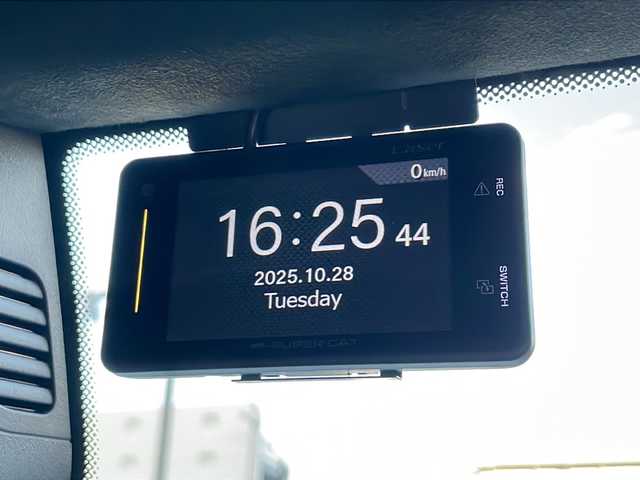 メルセデス・ベンツ ゲレンデヴァーゲン Ｇ４００ｄ AMGライン 大阪府 2024(令6)年 0.4万km 白 ワンオーナー/純正ナビ【TV/BlueTooth/AppleCarPlay】/全周囲カメラ/ボディカラー　オパリスホワイト/アダプティブダンピングシステム/AMGラインパッケージ/ラグジュアリーパッケージ/G manufakturプログラム/ブルメスターオーディオ/前席メモリー機能付パワーシート/前席ランバーサポート/前席リラクゼーション機能/前席ダイナミックシート/クライメートコントロール/エナジャイジングコンフォート/デフロック/アンビエントライト/インテリジェントライトシステム/前後ドライブレコーダー/レーダークルーズコントロール/ETC2.0