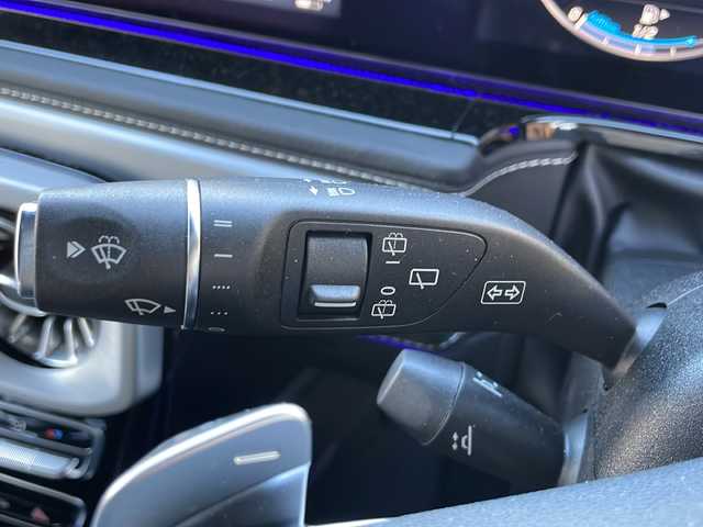 メルセデス・ベンツ ゲレンデヴァーゲン Ｇ４００ｄ AMGライン 大阪府 2024(令6)年 0.4万km 白 ワンオーナー/純正ナビ【TV/BlueTooth/AppleCarPlay】/全周囲カメラ/ボディカラー　オパリスホワイト/アダプティブダンピングシステム/AMGラインパッケージ/ラグジュアリーパッケージ/G manufakturプログラム/ブルメスターオーディオ/前席メモリー機能付パワーシート/前席ランバーサポート/前席リラクゼーション機能/前席ダイナミックシート/クライメートコントロール/エナジャイジングコンフォート/デフロック/アンビエントライト/インテリジェントライトシステム/前後ドライブレコーダー/レーダークルーズコントロール/ETC2.0