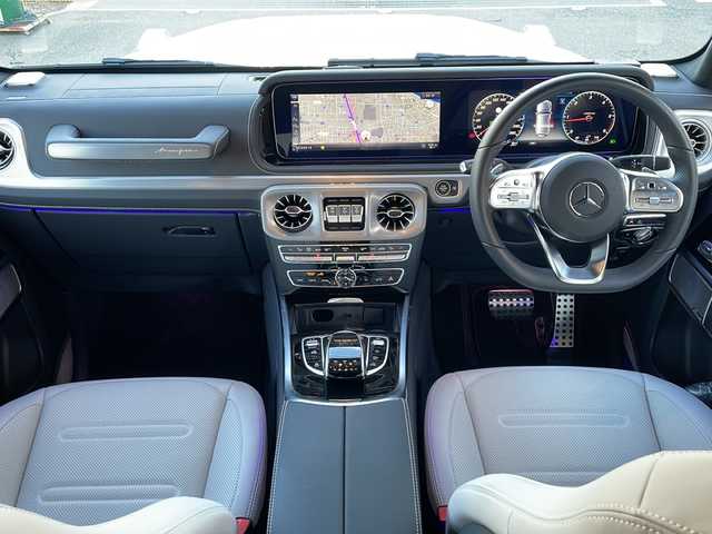 メルセデス・ベンツ ゲレンデヴァーゲン Ｇ４００ｄ AMGライン 大阪府 2024(令6)年 0.4万km 白 ワンオーナー/純正ナビ【TV/BlueTooth/AppleCarPlay】/全周囲カメラ/ボディカラー　オパリスホワイト/アダプティブダンピングシステム/AMGラインパッケージ/ラグジュアリーパッケージ/G manufakturプログラム/ブルメスターオーディオ/前席メモリー機能付パワーシート/前席ランバーサポート/前席リラクゼーション機能/前席ダイナミックシート/クライメートコントロール/エナジャイジングコンフォート/デフロック/アンビエントライト/インテリジェントライトシステム/前後ドライブレコーダー/レーダークルーズコントロール/ETC2.0