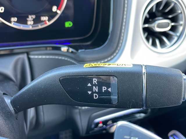 メルセデス・ベンツ ゲレンデヴァーゲン Ｇ４００ｄ AMGライン 大阪府 2024(令6)年 0.4万km 白 ワンオーナー/純正ナビ【TV/BlueTooth/AppleCarPlay】/全周囲カメラ/ボディカラー　オパリスホワイト/アダプティブダンピングシステム/AMGラインパッケージ/ラグジュアリーパッケージ/G manufakturプログラム/ブルメスターオーディオ/前席メモリー機能付パワーシート/前席ランバーサポート/前席リラクゼーション機能/前席ダイナミックシート/クライメートコントロール/エナジャイジングコンフォート/デフロック/アンビエントライト/インテリジェントライトシステム/前後ドライブレコーダー/レーダークルーズコントロール/ETC2.0