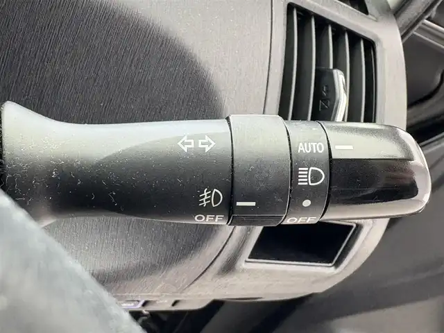 トヨタ プリウス α S ツーリングセレクション 滋賀県 2015(平27)年 7.4万km アティチュードブラックマイカ 社外7インチナビ　DVD/CD/Bluetooth/SD/フルセグ/ビルトインETC/ステアリングスイッチ/デジタルインナーミラー/電動格納ミラー/コーナーセンサー（前後）/スマートキー