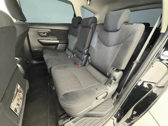 トヨタ プリウス α S ツーリングセレクション 滋賀県 2015(平27)年 7.4万km アティチュードブラックマイカ 社外7インチナビ　DVD/CD/Bluetooth/SD/フルセグ/ビルトインETC/ステアリングスイッチ/デジタルインナーミラー/電動格納ミラー/コーナーセンサー（前後）/スマートキー