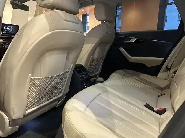 アウディ Ａ４ 2．0 TFSI クワトロ 道央・札幌 2016(平28)年 4.9万km ミトスブラックメタリック ラグジュアリーパッケージ/マトリクスLEDヘッドライト/Bang＆Olufsenサラウンド/バーチャルコックピット/パーシャルレザー/シートヒーター/純正HDDナビ フルセグ/TV バックカメラ /ACC /レーンキープアシスト/電動リアゲート