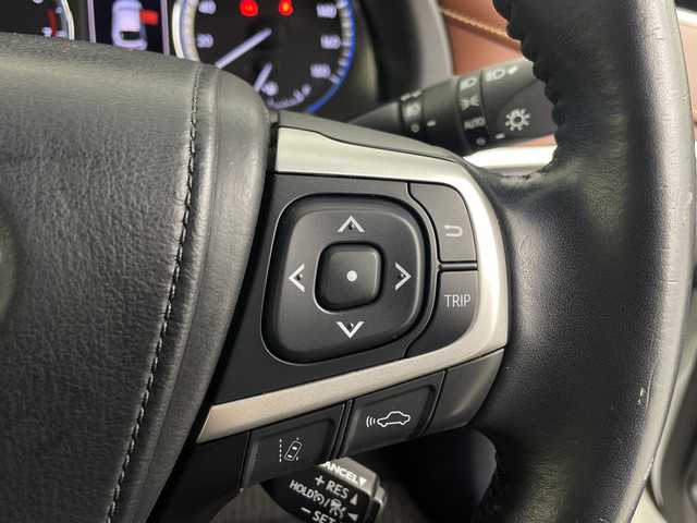 トヨタ ハリアー プレミアム メタル&レザーP 埼玉県 2018(平30)年 4.5万km ホワイトパールクリスタルシャイン 純正9インチナビ/　(Bluetooth/CD/DVD/FM/AM)/フルセグテレビ/バックカメラ/ビルトインETC/パワーバックドア/レザーシート/クルーズコントロール/車線逸脱警報/クリアランスソナー/シートヒーター/エアーシート/メモリ付きパワーシート/電子パーキングシステム/ブレーキホールド/プッシュスタート/オートLEDライト/オートハイビーム/純正18インチアルミホイール