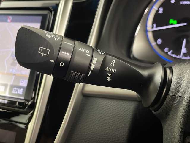 トヨタ ハリアー プレミアム メタル&レザーP 埼玉県 2018(平30)年 4.5万km ホワイトパールクリスタルシャイン 純正9インチナビ/　(Bluetooth/CD/DVD/FM/AM)/フルセグテレビ/バックカメラ/ビルトインETC/パワーバックドア/レザーシート/クルーズコントロール/車線逸脱警報/クリアランスソナー/シートヒーター/エアーシート/メモリ付きパワーシート/電子パーキングシステム/ブレーキホールド/プッシュスタート/オートLEDライト/オートハイビーム/純正18インチアルミホイール