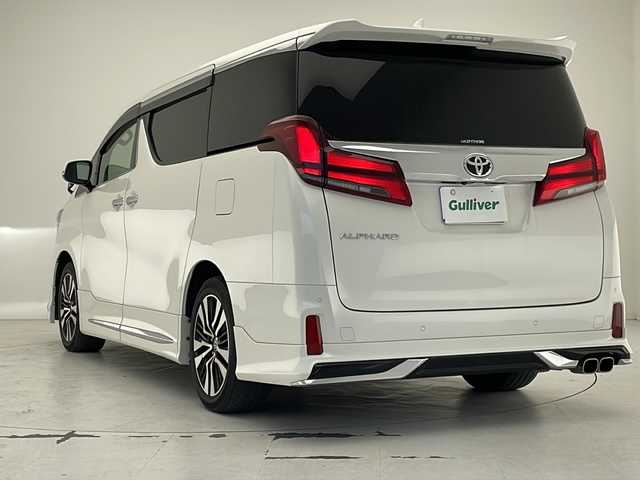 トヨタ アルファード S Cパッケージ 沖縄県 2023(令5)年 2.5万km ホワイトパールクリスタルシャイン 純正ナビ/（フルセグＴＶ、ＣＤ、ＤＶＤ、Ｂｌｕｅｔｏｏｔｈ）/バックカメラ/純正フリップダウンモニター/ＥＴＣ/前後ドライブレコーダー/クルーズコントロール/両側パワースライドドア/モデリスタエアロ/ＬＥＤヘッドライト/前後コーナーセンサー/オートライト/プッシュスタート　/スマートキー/シートヒーター　/エアシート/ステアリングスイッチ/サンシェード/純正アルミホイール