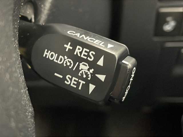 トヨタ アルファード S Cパッケージ 沖縄県 2023(令5)年 2.5万km ホワイトパールクリスタルシャイン 純正ナビ/（フルセグＴＶ、ＣＤ、ＤＶＤ、Ｂｌｕｅｔｏｏｔｈ）/バックカメラ/純正フリップダウンモニター/ＥＴＣ/前後ドライブレコーダー/クルーズコントロール/両側パワースライドドア/モデリスタエアロ/ＬＥＤヘッドライト/前後コーナーセンサー/オートライト/プッシュスタート　/スマートキー/シートヒーター　/エアシート/ステアリングスイッチ/サンシェード/純正アルミホイール