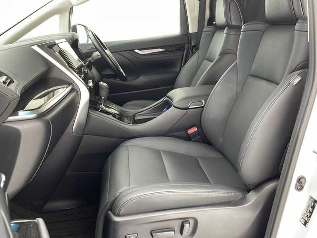 トヨタ アルファード S Cパッケージ 沖縄県 2023(令5)年 2.5万km ホワイトパールクリスタルシャイン 純正ナビ/（フルセグＴＶ、ＣＤ、ＤＶＤ、Ｂｌｕｅｔｏｏｔｈ）/バックカメラ/純正フリップダウンモニター/ＥＴＣ/前後ドライブレコーダー/クルーズコントロール/両側パワースライドドア/モデリスタエアロ/ＬＥＤヘッドライト/前後コーナーセンサー/オートライト/プッシュスタート　/スマートキー/シートヒーター　/エアシート/ステアリングスイッチ/サンシェード/純正アルミホイール