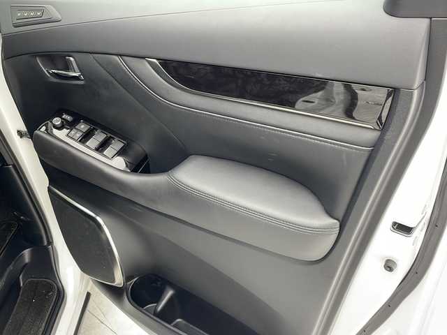 トヨタ アルファード S Cパッケージ 沖縄県 2023(令5)年 2.5万km ホワイトパールクリスタルシャイン 純正ナビ/（フルセグＴＶ、ＣＤ、ＤＶＤ、Ｂｌｕｅｔｏｏｔｈ）/バックカメラ/純正フリップダウンモニター/ＥＴＣ/前後ドライブレコーダー/クルーズコントロール/両側パワースライドドア/モデリスタエアロ/ＬＥＤヘッドライト/前後コーナーセンサー/オートライト/プッシュスタート　/スマートキー/シートヒーター　/エアシート/ステアリングスイッチ/サンシェード/純正アルミホイール