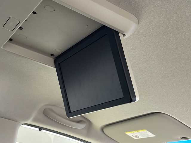 日産 セレナ HWS S HV Vセレ +Sefty 鹿児島県 2015(平27)年 6万km ブリリアントホワイトパール 純正８インチナビ　/（フルセグ/Bluetooth/CD/DVD/AM/FM)　/フリップダウンモニター　/両側パワースライドドア　/クルーズコントロール　/ビルドインＥＴＣ　/レーンディパーチャーアラート　/電動格納ミラー/オートハイビーム/LEDヘッドライト　/プッシュスタートボタン　/スペアキー有