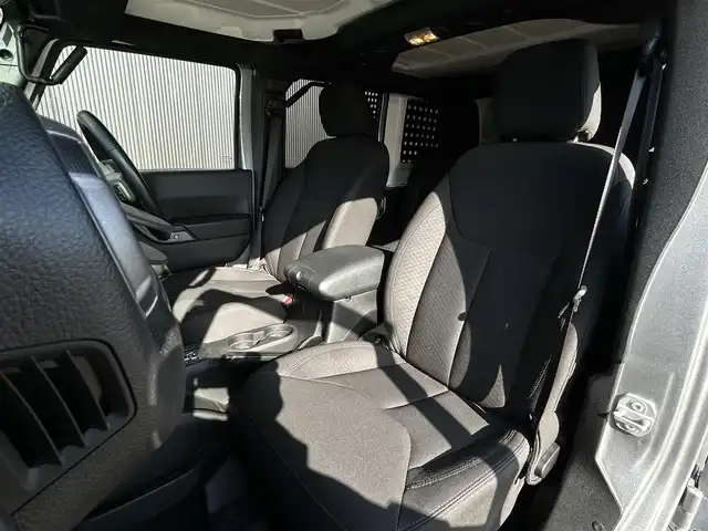 クライスラー・ジープ ジープ ラングラー アンリミテッド スポーツ 長野県 2017(平29)年 2.7万km シルバー LEXXEL WHEEL17インチ / WILD BOARアシストグリップ/ 純正ラバーマット / カロッツェリア2DINナビ / バックカメラ / サイドカメラ / 地デジTV/ MSV リアキャリア / クルーズコントロール / ETC / キーレス / コーナーセンサー