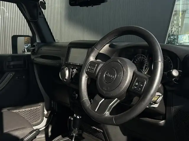 クライスラー・ジープ ジープ ラングラー アンリミテッド スポーツ 長野県 2017(平29)年 2.7万km シルバー LEXXEL WHEEL17インチ / WILD BOARアシストグリップ/ 純正ラバーマット / カロッツェリア2DINナビ / バックカメラ / サイドカメラ / 地デジTV/ MSV リアキャリア / クルーズコントロール / ETC / キーレス / コーナーセンサー