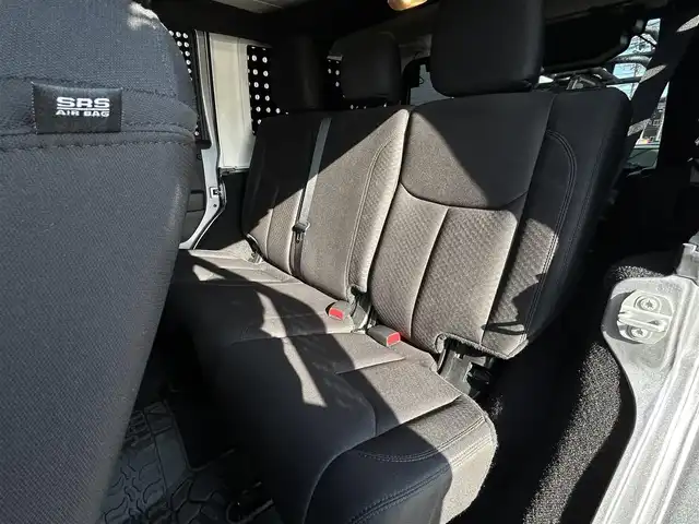 クライスラー・ジープ ジープ ラングラー アンリミテッド スポーツ 長野県 2017(平29)年 2.7万km シルバー LEXXEL WHEEL17インチ / WILD BOARアシストグリップ/ 純正ラバーマット / カロッツェリア2DINナビ / バックカメラ / サイドカメラ / 地デジTV/ MSV リアキャリア / クルーズコントロール / ETC / キーレス / コーナーセンサー