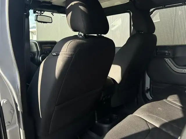 クライスラー・ジープ ジープ ラングラー アンリミテッド スポーツ 長野県 2017(平29)年 2.7万km シルバー LEXXEL WHEEL17インチ / WILD BOARアシストグリップ/ 純正ラバーマット / カロッツェリア2DINナビ / バックカメラ / サイドカメラ / 地デジTV/ MSV リアキャリア / クルーズコントロール / ETC / キーレス / コーナーセンサー