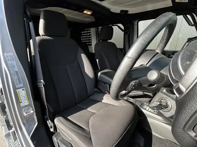 クライスラー・ジープ ジープ ラングラー アンリミテッド スポーツ 長野県 2017(平29)年 2.7万km シルバー LEXXEL WHEEL17インチ / WILD BOARアシストグリップ/ 純正ラバーマット / カロッツェリア2DINナビ / バックカメラ / サイドカメラ / 地デジTV/ MSV リアキャリア / クルーズコントロール / ETC / キーレス / コーナーセンサー