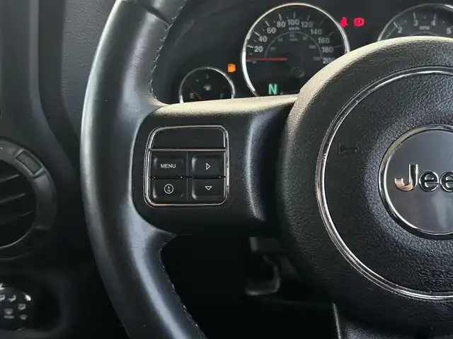 クライスラー・ジープ ジープ ラングラー アンリミテッド スポーツ 長野県 2017(平29)年 2.7万km シルバー LEXXEL WHEEL17インチ / WILD BOARアシストグリップ/ 純正ラバーマット / カロッツェリア2DINナビ / バックカメラ / サイドカメラ / 地デジTV/ MSV リアキャリア / クルーズコントロール / ETC / キーレス / コーナーセンサー