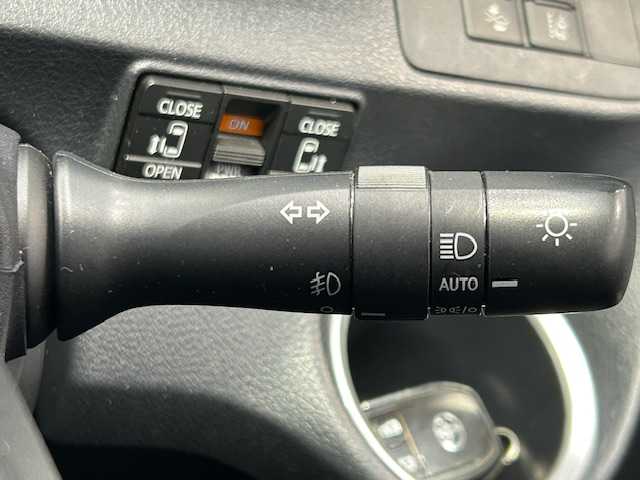 トヨタ シエンタ ハイブリッド ファンベースG セーフティEDⅡ 宮城県 2021(令3)年 7.5万km グレイッシュブルー トヨタセーフティーセンス/・プリクラッシュセーフティ/・レーンキープアシスト/・レーンディパーチャーアラート/・クリアランスソナー/・先行車発進お知らせ機能/純正ナビ（NSZT-Y68T）/・フルセグTV/USB/CD/DVD/Bluetooth/HDMI/・バックカメラ/純正フリップダウンモニター/100V充電/純正ドライブレコーダー/クルーズコントロール/両側パワースライドドア/純正ETC2.0/アイドリングストップ/プッシュスタート/・スマートキー/純正LEDヘッドライト/・オートライト/・オートマチックハイビーム/社外フロアマット