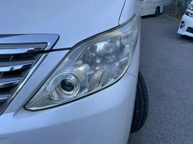 トヨタ アルファード 240G 兵庫県 2012(平24)年 8.7万km ホワイトパールクリスタルシャイン (株)IDOMが運営する【じしゃロン西宮店】の自社ローン対象車両になります。こちらは現金ご利用時の価格です。/自社ローンご希望の方は別途その旨お申付け下さい。/＊ETC/＊バックカメラ/＊クルーズコントロールあり/＊パワステ/＊パワーウィンドウ/＊フルセグ/＊オットマン/＊パワーシート/＊両側パワスラ/＊横滑り防止装置/＊オートライト/＊コーナーセンサー