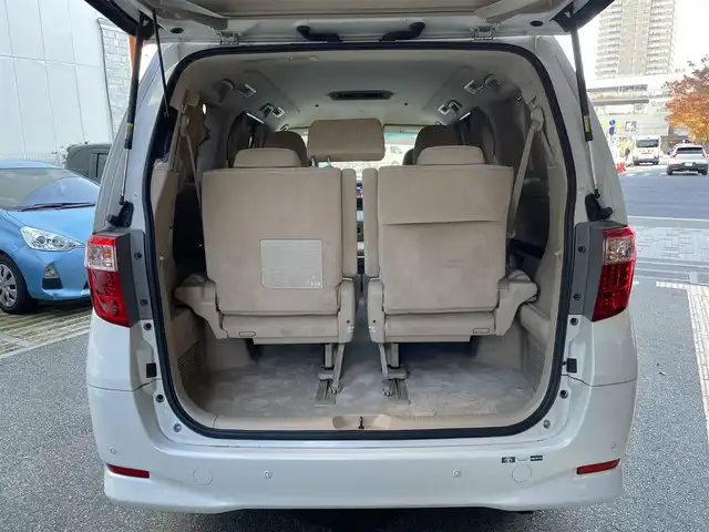 トヨタ アルファード 240G 兵庫県 2012(平24)年 8.7万km ホワイトパールクリスタルシャイン (株)IDOMが運営する【じしゃロン西宮店】の自社ローン対象車両になります。こちらは現金ご利用時の価格です。/自社ローンご希望の方は別途その旨お申付け下さい。/＊ETC/＊バックカメラ/＊クルーズコントロールあり/＊パワステ/＊パワーウィンドウ/＊フルセグ/＊オットマン/＊パワーシート/＊両側パワスラ/＊横滑り防止装置/＊オートライト/＊コーナーセンサー