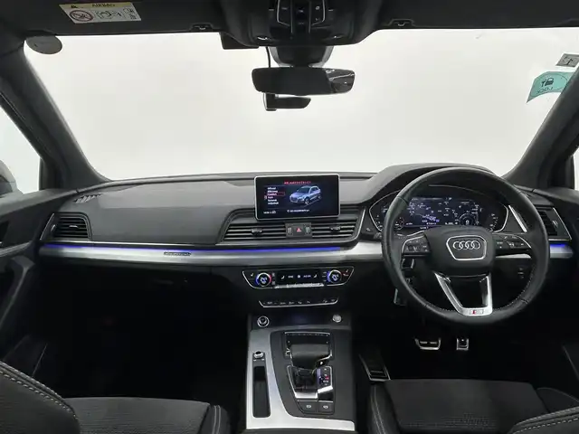 アウディ Ｑ５ 40TDIクワトロ Sライン 岡山県 2021(令3)年 1.2万km グレイシアホワイトメタリック アシスタンスパッケージ/・ACC/・アクティブレーンアシスト/・サイドアシスト/純正MMIナビ/パノラマサンルーフ/マトリクスLEDヘッドライト/360°カメラ/シートヒーター（ALL）/バーチャルコックピット/Audiドライブセレクト/パーキングエイド/距離警告/渋滞アシスト/PDC（F/R）/エフィシェンシアシスト/Audiプレセンス/レインセンサー/デイタイムランニングライト/アンビエントライト/純正ドラレコ2ch/ETC2.0/スタッドレス