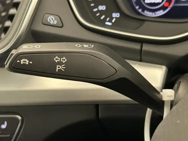 アウディ Ｑ５ 40TDIクワトロ Sライン 岡山県 2021(令3)年 1.2万km グレイシアホワイトメタリック アシスタンスパッケージ/・ACC/・アクティブレーンアシスト/・サイドアシスト/純正MMIナビ/パノラマサンルーフ/マトリクスLEDヘッドライト/360°カメラ/シートヒーター（ALL）/バーチャルコックピット/Audiドライブセレクト/パーキングエイド/距離警告/渋滞アシスト/PDC（F/R）/エフィシェンシアシスト/Audiプレセンス/レインセンサー/デイタイムランニングライト/アンビエントライト/純正ドラレコ2ch/ETC2.0/スタッドレス