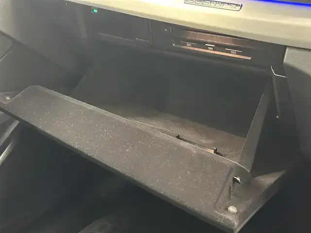 アウディ Ｑ５ 40TDIクワトロ Sライン 岡山県 2021(令3)年 1.2万km グレイシアホワイトメタリック アシスタンスパッケージ/・ACC/・アクティブレーンアシスト/・サイドアシスト/純正MMIナビ/パノラマサンルーフ/マトリクスLEDヘッドライト/360°カメラ/シートヒーター（ALL）/バーチャルコックピット/Audiドライブセレクト/パーキングエイド/距離警告/渋滞アシスト/PDC（F/R）/エフィシェンシアシスト/Audiプレセンス/レインセンサー/デイタイムランニングライト/アンビエントライト/純正ドラレコ2ch/ETC2.0/スタッドレス