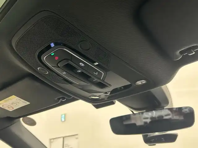 アウディ Ｑ５ 40TDIクワトロ Sライン 岡山県 2021(令3)年 1.2万km グレイシアホワイトメタリック アシスタンスパッケージ/・ACC/・アクティブレーンアシスト/・サイドアシスト/純正MMIナビ/パノラマサンルーフ/マトリクスLEDヘッドライト/360°カメラ/シートヒーター（ALL）/バーチャルコックピット/Audiドライブセレクト/パーキングエイド/距離警告/渋滞アシスト/PDC（F/R）/エフィシェンシアシスト/Audiプレセンス/レインセンサー/デイタイムランニングライト/アンビエントライト/純正ドラレコ2ch/ETC2.0/スタッドレス