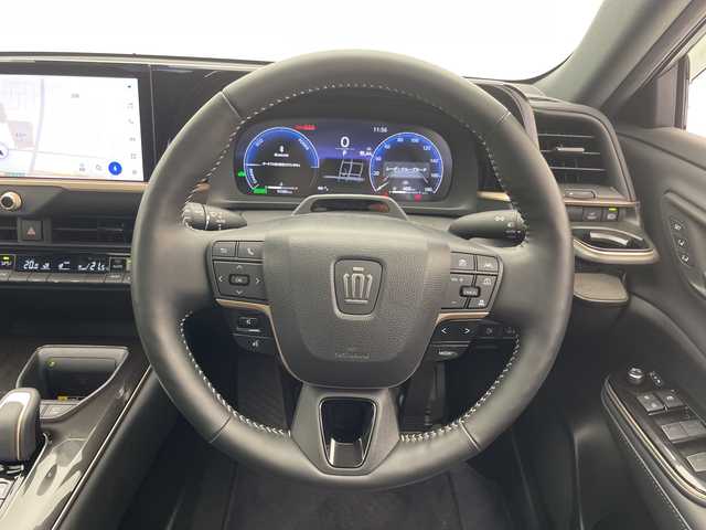 トヨタ クラウン スポーツ Z 千葉県 2024(令6)年 1.2万km プレシャスホワイトパール モデリスタエアロ/パノラマルーフ/衝突軽減ブレーキ/レーンキープアシスト/レーダークルーズコントロール/オートマチックハイビーム/全方位カメラ/純正メモリナビ/（フルセグ/Bluetooth/USB/FM/AM）/アイドリングストップ/ブラインドスポットモニター/ETC/レザーシート/シートメモリー/シートヒーター（運転席＋助手席）/エアシート（運転席＋助手席）/ステアリングスイッチ/ステアリングヒーター/デジタルインナーミラー/ヘッドアップディスプレイ/LEDヘッドライト/純正フロアマット/電動格納ミラー/純正サイドバイザー