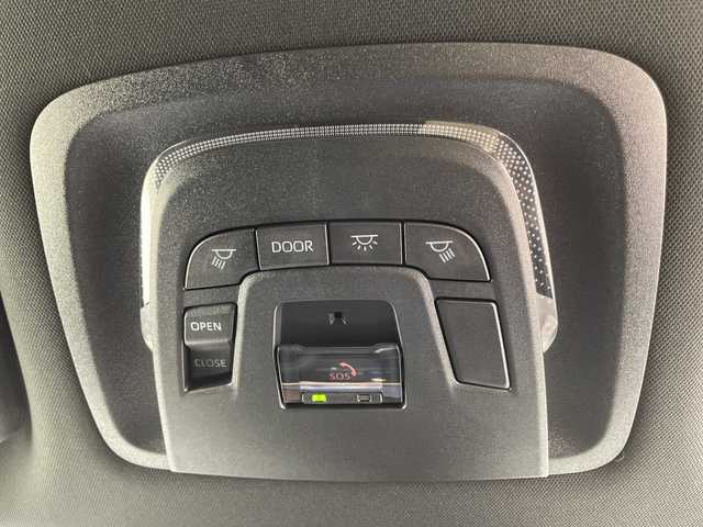 トヨタ クラウン スポーツ Z 千葉県 2024(令6)年 1.2万km プレシャスホワイトパール モデリスタエアロ/パノラマルーフ/衝突軽減ブレーキ/レーンキープアシスト/レーダークルーズコントロール/オートマチックハイビーム/全方位カメラ/純正メモリナビ/（フルセグ/Bluetooth/USB/FM/AM）/アイドリングストップ/ブラインドスポットモニター/ETC/レザーシート/シートメモリー/シートヒーター（運転席＋助手席）/エアシート（運転席＋助手席）/ステアリングスイッチ/ステアリングヒーター/デジタルインナーミラー/ヘッドアップディスプレイ/LEDヘッドライト/純正フロアマット/電動格納ミラー/純正サイドバイザー