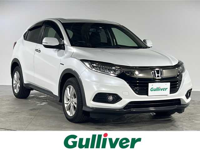 ホンダ ヴェゼル ハイブリッド X ホンダセンシング 福岡県 2020(令2)年 5.5万km プラチナホワイトパール ワンオーナー/純正ナビ/フルセグ/DVD/CD/BT/バックカメラ/ビルトインETC /ホンダセンシング/レーダークルーズコントロール/レーンキープアシスト/プッシュスタート/電動パーキングブレーキ/純正アルミホイール/LEDヘットライト/フォグライト/アイドリングストップ/フロアマット/ バイザー/保証書・取扱説明書