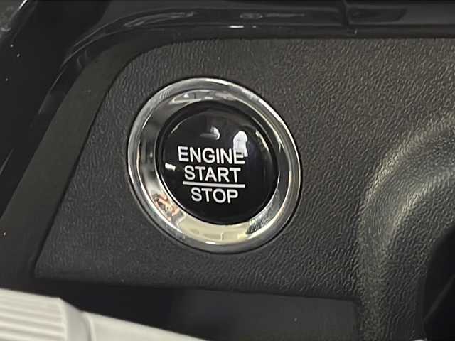 ホンダ ステップワゴン スパーダ ホンダセンシング 千葉県 2020(令2)年 4.7万km プレミアムスパークルブラックパール ガソリンターボ/FF/MTモード付インパネCVT/純正 9インチナビ VXM-207VFNi/（CD/DVD/RADIO/TV/SD/MUSIC RACK/USB/iPod/Bluetooth/CarPlay）/純正 9インチ 後席フリップダウンモニター VM-155N/バックカメラ/両側パワースライドドア/ドライブレコーダー 前後/ビルトイン ETC2.0/Honda SENSING/・衝突軽減ブレーキ［CMBS］/・車線維持支援システム［LKAS］/・路外逸脱抑制機能/・アダプティブクルーズコントロール［ACC］/・標識認識機能/・先行車発進お知らせ機能/装備/・【OP】わくわくゲート/・左右独立オートエアコン/・オートライト/・LEDヘッドライト/・LEDフロントフォグライト/・パドルシフト/・ステアリングリモコン/・純正16inAW/・保/取/・予備スマートキーx1