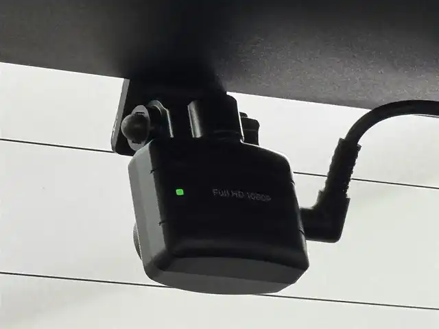 トヨタ シエンタ G クエロ 福岡県 2021(令3)年 0.9万km ブラックマイカ 純正９型ナビ／フルセグＴＶ　/全方位カメラ　/ＥＴＣ２．０　/前後ドラレコ　/コーナーセンサー　/衝突被害軽減　/レーンキープ/アクセル踏み間違い防止　/両側電動スライドドア　/ハーフレザーシート　/ＬＥＤヘッドライト