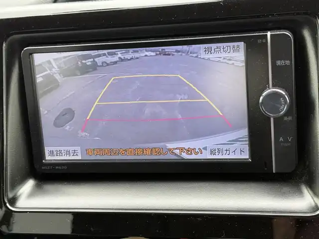 トヨタ ヴォクシー X 道南・函館 2014(平26)年 5.5万km シルバーM ・4WD/・寒冷地仕様/・純正ナビ/フルセグTV/DVD/CF/SD/BT/・バックカメラ/・ドライブレコーダー/・社外エンジンスターター/・左側パワースライドドア/・リヤ席モニター（DVDプレーヤー）/・革調シートカバー/・アイドリングストップ/・ワイパーデアイサー/・ETC/・横滑り防止/・LEDヘッドライト/・フロントフォグ/・キーレス/・電格ミラー/・ドアバイザー/・夏タイヤ社外15インチAW積込