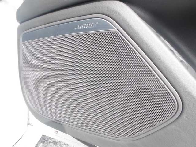 アウディ Ａ７ SB 2．0 TFSI クワトロ 岩手県 2017(平29)年 4.4万km グレイシアホワイトメタリック アシスタンスパッケージ/Audiブレーキガード/サイドアシスト/レーンアシスト/ACC/純正MMIナビ/フルセグTV/バックカメラ/パーキングエイド/アドバンストキー /BOSEサウンド/黒革シート/シートヒーター/パワーシート/LEDライト/OP20インチアルミ