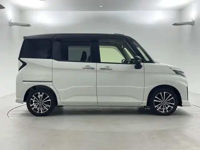ダイハツ トール カスタムG ターボ 福井県 2021(令3)年 0.5万km ブラックマイカメタリック/パールホワイトⅢ 2トーン 純正9インチSDナビ/-Bluetooth/-CD/-DVD/-USB/-フルセグTV/両側パワースライドドア/全方位カメラ/バックカメラ/ETC/前方ドライブレコーダー/USB充電口/純正フロアマット/純正14インチアルミホイール/ステアリングスイッチ/アイドリングストップ/プッシュスタート/スマートキー/パーキングアシスト/衝突被害軽減システム/盗難防止装置