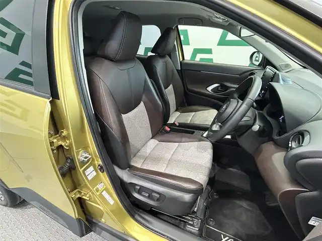 トヨタ ヤリスクロス Z 鹿児島県 2020(令2)年 5.1万km ブラスゴールドメタリック ディスプレイオーディオ（ナビ機能付き）/セーフティセンス/パノラミックビューモニター/レーダークルーズコントロール/レーンキープアシスト/ステアリングヒーター/後方ドライブレコーダー/ビルトインETC2.0/革巻きステアリング/オートホールド/電動パーキングブレーキ/ハーフレザーシート/前席シートヒーター/LEDヘッドライト/オートライト/オートマチックハイビーム/純正フロアマット/純正アルミホイール/禁煙車