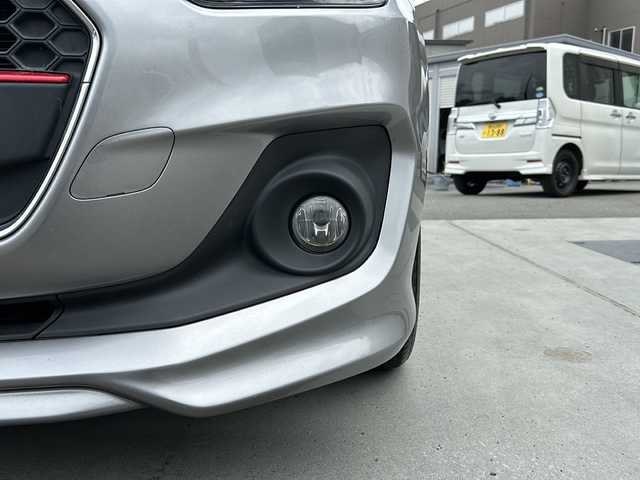 スズキ スイフト HYBRID RS 山梨県 2018(平30)年 5.3万km プレミアムシルバーメタリック ワンオーナー/セーフティパッケージ/パナソニックナビ/フルセグＴＶ　ＣＤ　ＤＶＤ　Ｂｌｕｅｔｏｏｔｈ　ＡＭＦＭ　/全方位モニター/ドライブレコーダー/プッシュスタート/純正フロアマット/レーンキープアシスト/オートマチックハイビーム/ＥＴＣ