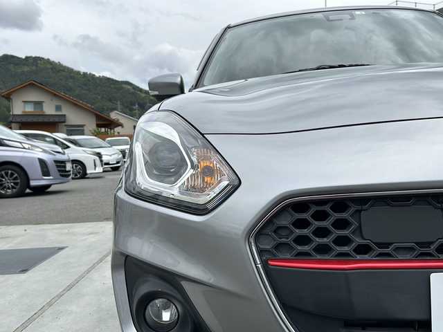 スズキ スイフト HYBRID RS 山梨県 2018(平30)年 5.3万km プレミアムシルバーメタリック ワンオーナー/セーフティパッケージ/パナソニックナビ/フルセグＴＶ　ＣＤ　ＤＶＤ　Ｂｌｕｅｔｏｏｔｈ　ＡＭＦＭ　/全方位モニター/ドライブレコーダー/プッシュスタート/純正フロアマット/レーンキープアシスト/オートマチックハイビーム/ＥＴＣ