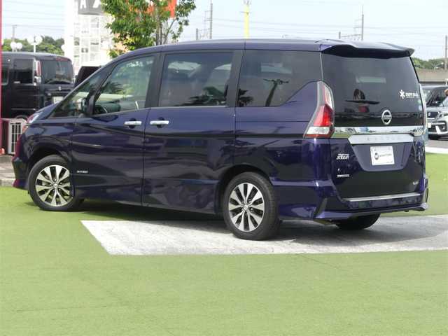 日産 セレナ ハイウェイスター 千葉県 2018(平30)年 5.5万km アズライトブルー エマージェンシーブレーキ/クルーズコントロール/アイドリングストップ/ハンズフリー両側パワースライドドア/9インチ純正SDナビ/地デジTV/【BD/DVD/CD再生機能　Bluetooth接続】/アラウンドビューモニター/ドライブレコーダー（DJ4-D）/フリップダウンモニター/革巻きステアリング/ステアリングスイッチ/ETC/LEDヘッドライト/フォグライト/ウインカーミラー/コーナーセンサー/純正16インチアルミホイル/サイド/カーテンエアバッグ/インテリジェントキー