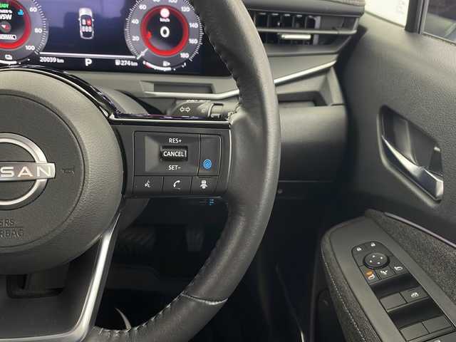 日産 オーラ G 栃木県 2022(令4)年 2万km バーガンディー メーカー9インチナビ/（BT/TV/USB/AM/FM）/BOSEサウンド/プロパイロット/車線逸脱防止支援/後側方衝突防止支援/エマージェンシーブレーキ/速度標識表示/ルート減速支援/制限速度支援/後退時車両検知警報/ふらつき防止/ETC2.0/ドライブレコーダー/置くだけ充電/インテリジェントルームミラー/360度カメラ/バック・サイド・フロントカメラ/ステアリングヒーター/純正17インチアルミホイール/純正フロアマット/サイド+カーテンエアバッグ/スマートキー×1本