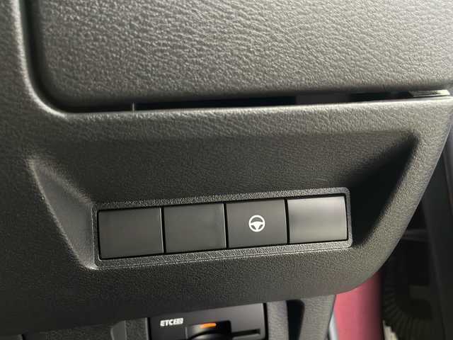 日産 オーラ G 栃木県 2022(令4)年 2万km バーガンディー メーカー9インチナビ/（BT/TV/USB/AM/FM）/BOSEサウンド/プロパイロット/車線逸脱防止支援/後側方衝突防止支援/エマージェンシーブレーキ/速度標識表示/ルート減速支援/制限速度支援/後退時車両検知警報/ふらつき防止/ETC2.0/ドライブレコーダー/置くだけ充電/インテリジェントルームミラー/360度カメラ/バック・サイド・フロントカメラ/ステアリングヒーター/純正17インチアルミホイール/純正フロアマット/サイド+カーテンエアバッグ/スマートキー×1本