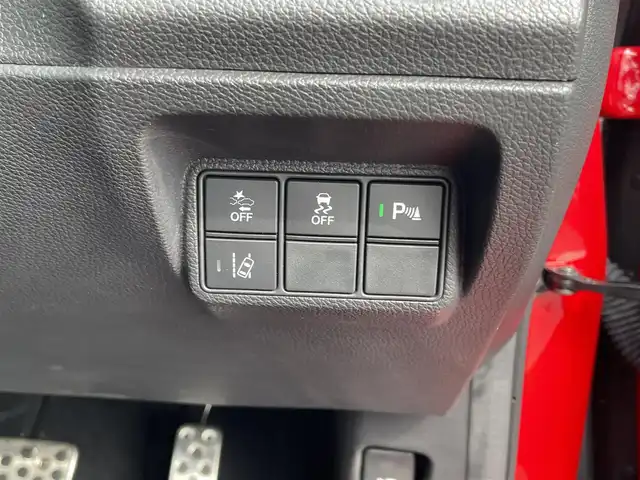 ホンダ シビック ハッチバック 長野県 2019(令1)年 1.1万km フレームレッド 純正ナビ（FM/AM、CD、DVD、BT）/ワンセグテレビ/バックカメラ/アイドリングストップ/衝突軽減システム/前席パワーシート/前席シートヒーター/クルーズコントロール追従機能有/ビルトインETC/横滑り防止装置/前後コーナーセンサー/レーンキープアシスト/純正フロアマット/ダブルサイドエアバック/カーテンエアバック/社外１７ＡＷ/LEDオートライト/保証書、取扱説明書/スマートキ―（１本）