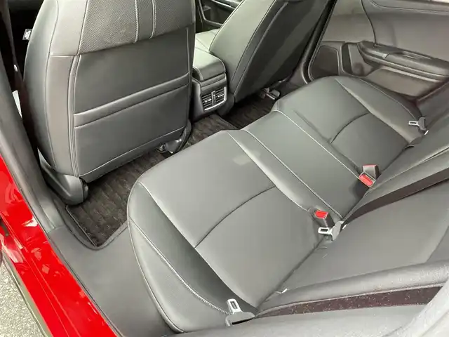ホンダ シビック ハッチバック 長野県 2019(令1)年 1.1万km フレームレッド 純正ナビ（FM/AM、CD、DVD、BT）/ワンセグテレビ/バックカメラ/アイドリングストップ/衝突軽減システム/前席パワーシート/前席シートヒーター/クルーズコントロール追従機能有/ビルトインETC/横滑り防止装置/前後コーナーセンサー/レーンキープアシスト/純正フロアマット/ダブルサイドエアバック/カーテンエアバック/社外１７ＡＷ/LEDオートライト/保証書、取扱説明書/スマートキ―（１本）