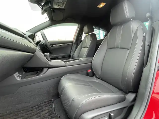ホンダ シビック ハッチバック 長野県 2019(令1)年 1.1万km フレームレッド 純正ナビ（FM/AM、CD、DVD、BT）/ワンセグテレビ/バックカメラ/アイドリングストップ/衝突軽減システム/前席パワーシート/前席シートヒーター/クルーズコントロール追従機能有/ビルトインETC/横滑り防止装置/前後コーナーセンサー/レーンキープアシスト/純正フロアマット/ダブルサイドエアバック/カーテンエアバック/社外１７ＡＷ/LEDオートライト/保証書、取扱説明書/スマートキ―（１本）