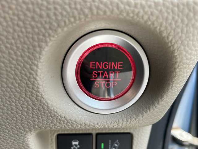 ホンダ Ｎ ＢＯＸ G ホンダセンシング 愛知県 2018(平30)年 10.6万km モーニングミストブルーM 純正ナビ/・フルセグ/・Bluetooth/・CD/・DVD/アルパインフリップダウンモニター/バックカメラ/ETC/ABS/レーンキープアシスト/イモビライザー/後方コーナーセンサー/衝突軽減ブレーキ/横滑り防止装置/オートライト/LEDヘッドライト/パワーステアリング/パワーウィンドウ/純正フロアマット/チップアップシート