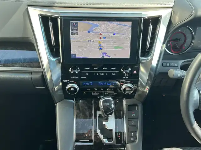 トヨタ アルファード S Cパッケージ 広島県 2021(令3)年 0.8万km ホワイトパールクリスタルシャイン ワンオーナー/サンルーフ/純正ナビ/「CD/DVD/Bluetooth/フルセグTV」/バックカメラ/ETC2.0/前後ドライブレコーダー/両側パワースライドドア/シートヒーター「D/N席」/エアシート「D/N席」/パワーシート「D席/N席/セカンドシート」/メモリシート「D席」/衝突被害軽減システム/レーダークルーズコントロール/コーナーセンサー/LEDヘッドライト/オートライト/オートマチックハイビーム/パーキングサポートブレーキ/ブラインドスポットモニター/リアクロストラフィックアラート/デジタルインナーミラー/電動パーキングシステム/電動ホールドシステム/フリップダウンモニター/ステアリングヒーター/プッシュスタート/保証書/取扱説明書