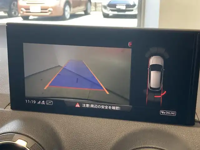アウディ Ｑ２ 35TDIアドバンスド 熊本県 2023(令5)年 1万km グレイシアホワイトメタリック ・スマートキー/・プッシュスタート/・パーキングエイド/・ADA/・距離警告/・Audiプレセンス/・Audiアクティブレーンアシスト/・休憩の推奨/・ハイビームアシスト/・クルーズコントロール(追従式)/・前席シートヒーター /・純正メモリナビ/　【DVD・Bluetooth・USB・SD・AUX】/・フルセグTV/・バックカメラ/・ETC2.0/・ドライブレコーダー(前後録画)/・バーチャルコクピット/・パワーバックドア/・LEDヘッドランプ/・純正マット