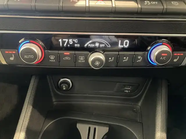 アウディ Ｑ２ 35TDIアドバンスド 熊本県 2023(令5)年 1万km グレイシアホワイトメタリック ・スマートキー/・プッシュスタート/・パーキングエイド/・ADA/・距離警告/・Audiプレセンス/・Audiアクティブレーンアシスト/・休憩の推奨/・ハイビームアシスト/・クルーズコントロール(追従式)/・前席シートヒーター /・純正メモリナビ/　【DVD・Bluetooth・USB・SD・AUX】/・フルセグTV/・バックカメラ/・ETC2.0/・ドライブレコーダー(前後録画)/・バーチャルコクピット/・パワーバックドア/・LEDヘッドランプ/・純正マット